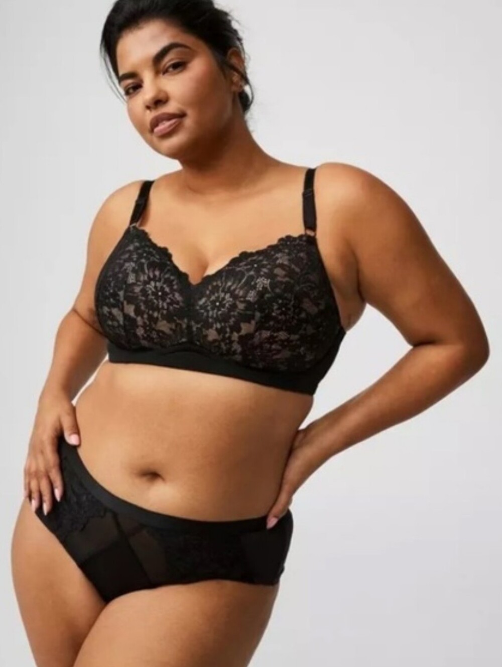 Torrid Dream Wire Free Push Up Bra Size 40D Black Floral Lace 360 Back Smoothing